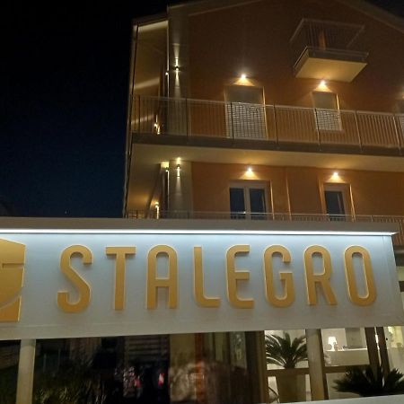 Stalegro Residence 체제나티코 외부 사진